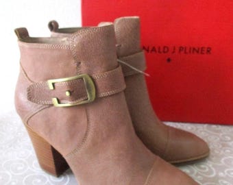 Donald J Pliner Khaki Brown Leather Ankle Boots Size 8.5M – Side Zip – New in Box