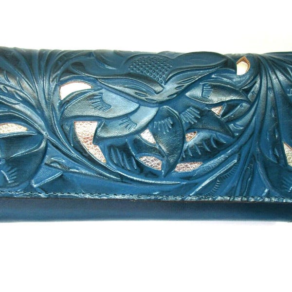 Patricia Nash Teressa Caribbean Blue Tooled Leather Tri-Fold Wallet – NWT