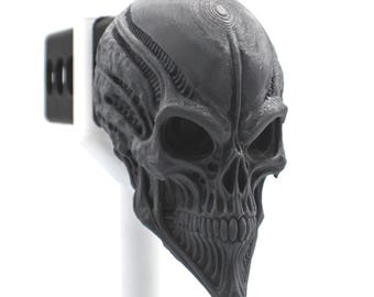 Xeno-Inspired Biomech Skull Trailer Hitch Cover 2" Receiver Plug – Aggressive Gothic SUV, Jeep, or Truck Accessory