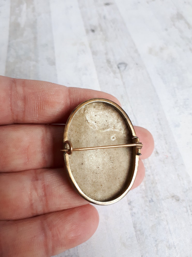 Victorian Transfer Printed Porcelain Brooch Pinchbeck Mount Hard-paste Porcelain Hand-painted Georgian Image Tube Hinge /& C Clasp