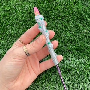 Fairy crystal wand crochet hook hand sculpted in polymer clay, handmade to order crochet hook!