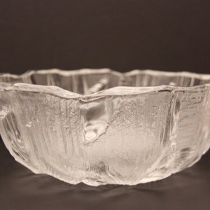 Vintage Mikasa Glass Serving Bowl, Centerpiece bowl