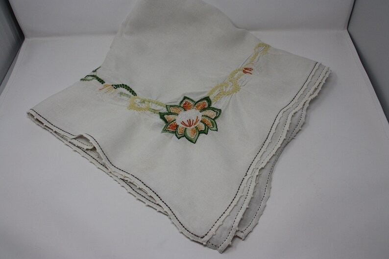 Vintage Crewel Embroidery Linen Tablecloth