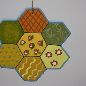 Hand crafted and Hand painted quilt square Christmas ornament, quilter gift, hexagon patchwork quilt square ornament