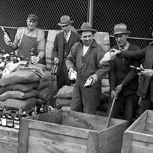 Prohibition Liquor Bust Bar Decor Speakeasy Photo Home Brewery Art Roaring 20s Party Decor Gift for Man Cave Pub Print Bar Old Picture
