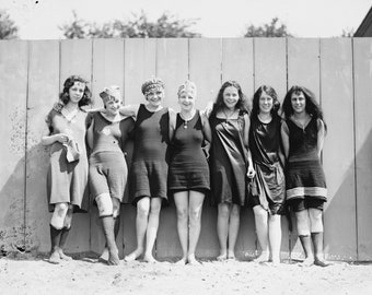 Vintage Beach Photography Print - 1920s Flapper Wall Art - Retro Swimsuit Photo