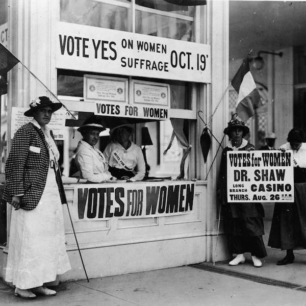 Women's Suffrage - 1920 - Vintage - Photo - Antique - Print - Civil Rights - Voting Rights - Suffrage - Freedom - History - Photograph - Art