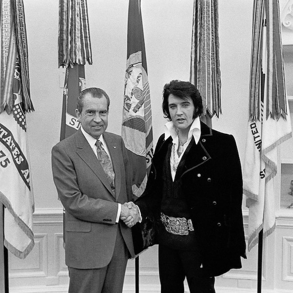 Elvis Presley - Richard Nixon - 1970 - White House - Meeting - Photo - History - Singer - King - Rock and Roll - Music - Political - Print