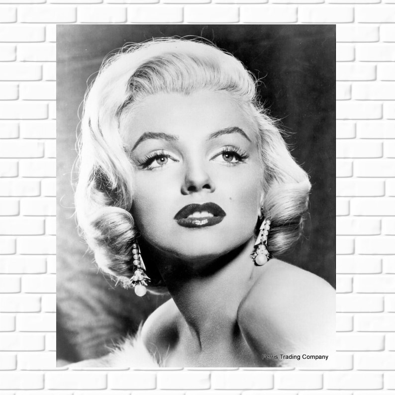 Marilyn Monroe 1953 Actress Photo Photograph Print Vintage image 1