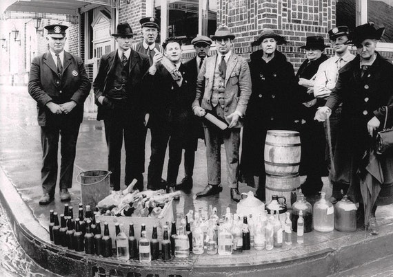 Vintage Photo - 1930's Prohibition Beer Speakeasy, wall art, home decor