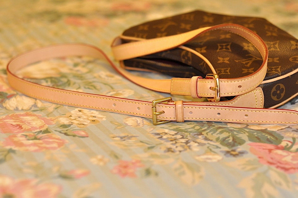 Louis Vuitton Strap Extender – Chic To Chic Consignment