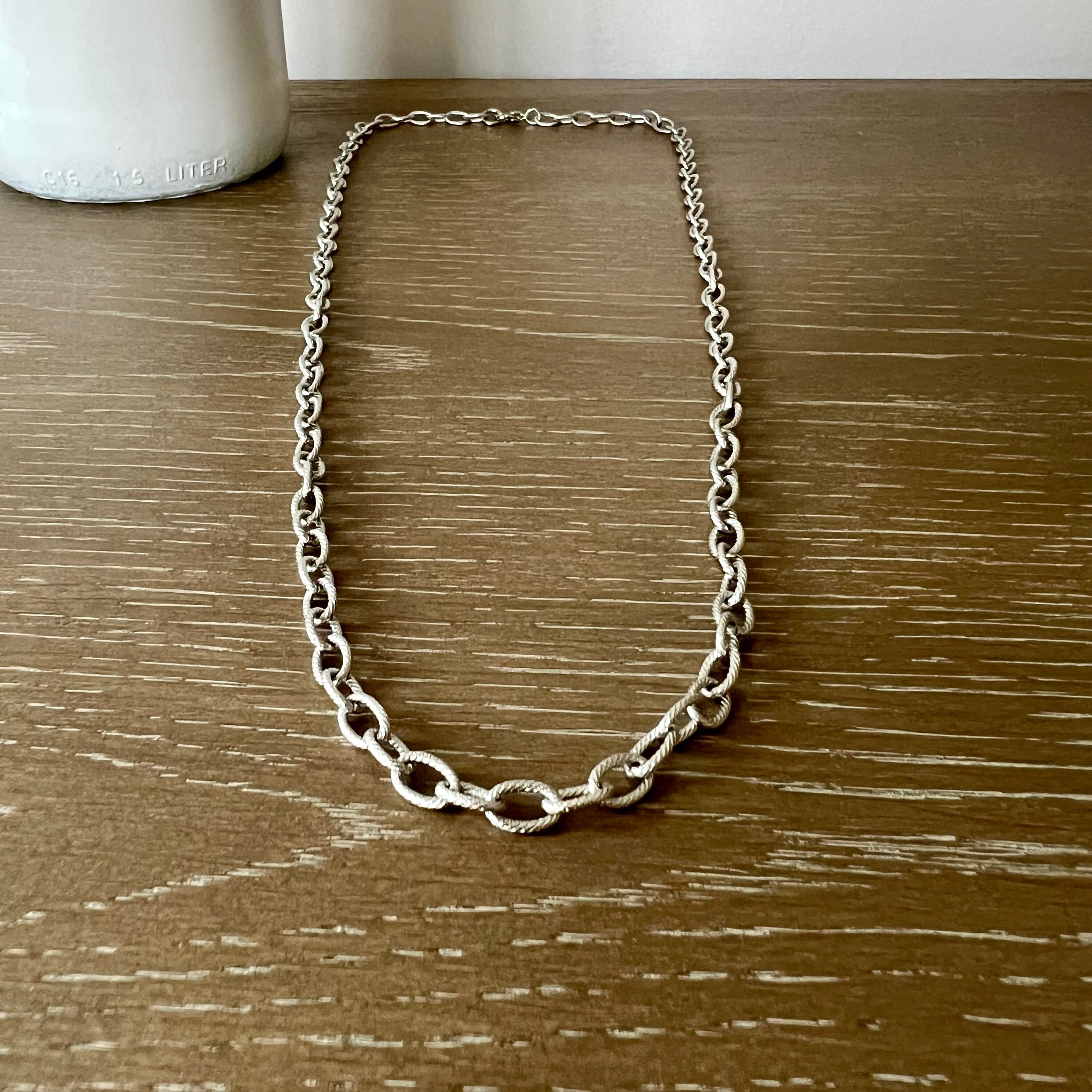Textured Oval Chain 