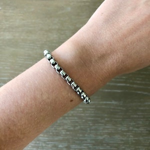 Men&#39;s or Ladies&#39; Stainless Steel Simple Layering Stacking 5mm Rounded Box Chain Link Bracelet