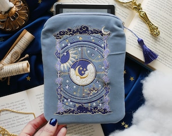 Otherworldly Blue Kindle & E-Reader Sleeve