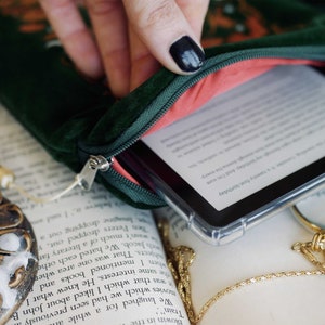 Wonderland Kindle & E-reader Sleeve - Green - The Quirky Cup Collective