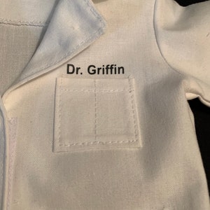 Bata de laboratorio médico, para muñecas de 45 cm, regalo para profesor, personalización gratuita, bata de laboratorio para muñecas, uniforme quirúrgico por separado, regalo de graduación, regalo veterinario imagen 8