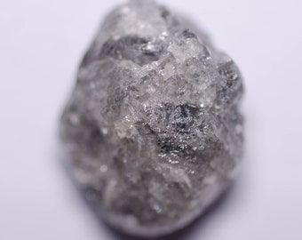 5.24 quilates GRAY IRREGULAR Diamante natural áspero sin tratar