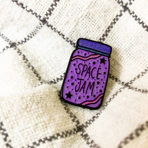 Space Jam Enamel Pin (Glow in the Dark)