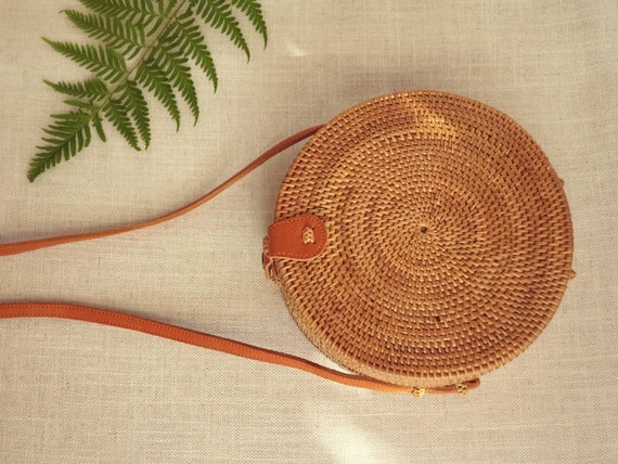 White Round Rattan Bag With Braid Pattern Bali Bag Straw Bag Woven Summer  Bag Boho Bag Trendy Straw Purse for Women Gift for Her - Etsy