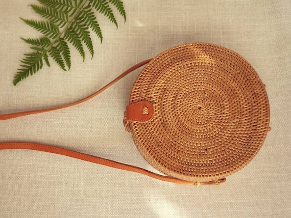 round woven purse