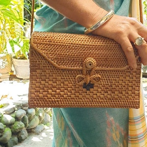 Rattan woven shoulder bag, rectangle tas ata bag, wicker Bali bag, medium size across the body handwoven natural purse, Summer style 2024.