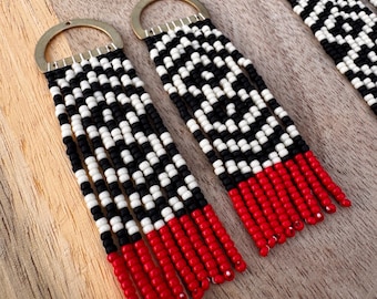 Ohrringe *+Raven Tail+* 9 quer rot