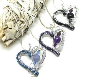 Wire wrapped heart shaped pendant, elven jewelry, wire wrapped jewelry, unique gift for her, gift for mother, gemstone jewelry, ooak jewelry