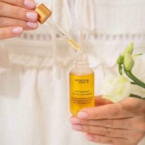 Antioxidant Protective Serum, Calming Face Oil for Sensitive Skin image 2