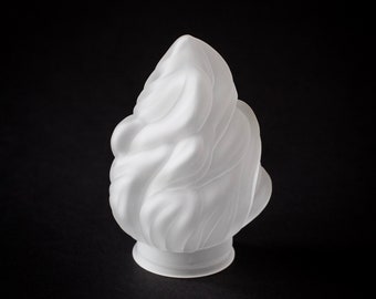Flame Globe, abat-jour stalactite 5 po. de hauteur Statue de la Liberté en verre satiné, globe lumineux en stock