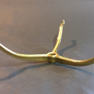 シェードレスト ソリッドブラステーブルランプ 3アームシェードホルダー 10インチ