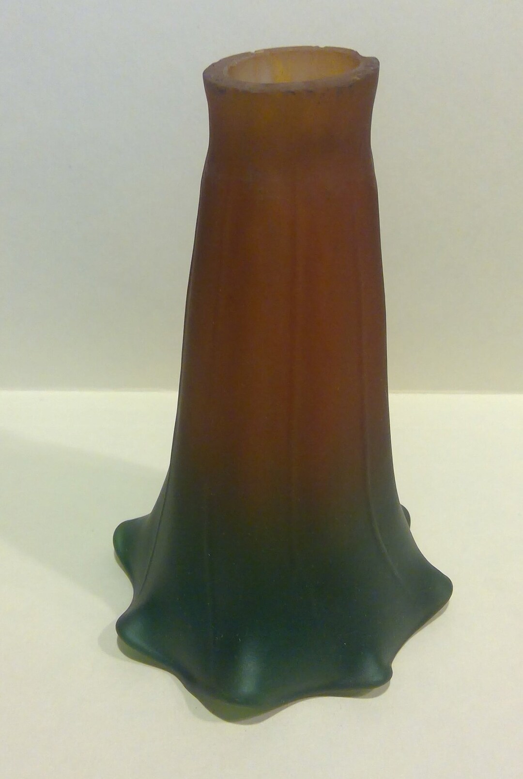 Amber, Green Pond Lily Shade Lilly Art Glass Table or Desk Lamp Globe