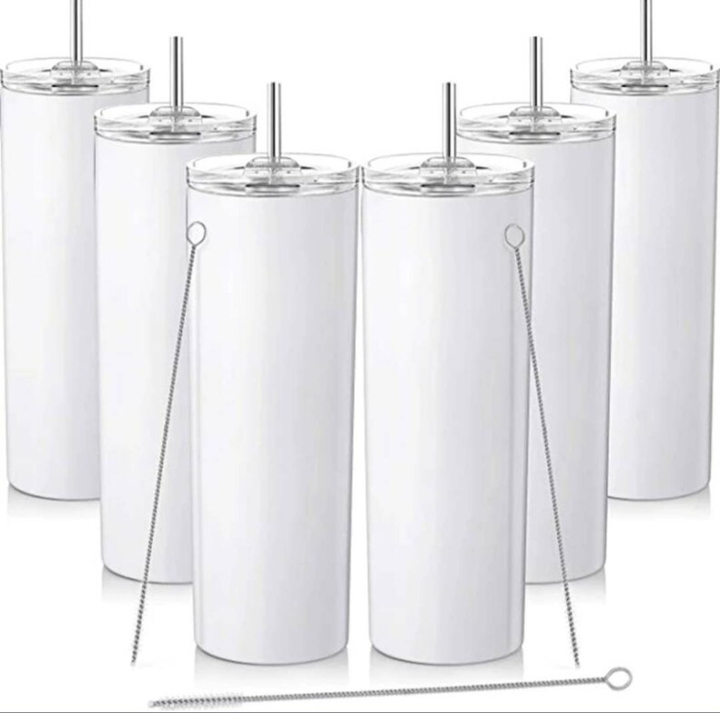 Puede incluir: Conjunto de seis vasos de acero inoxidable blanco con tapas y pajitas. Cada vaso viene con un cepillo de limpieza.
