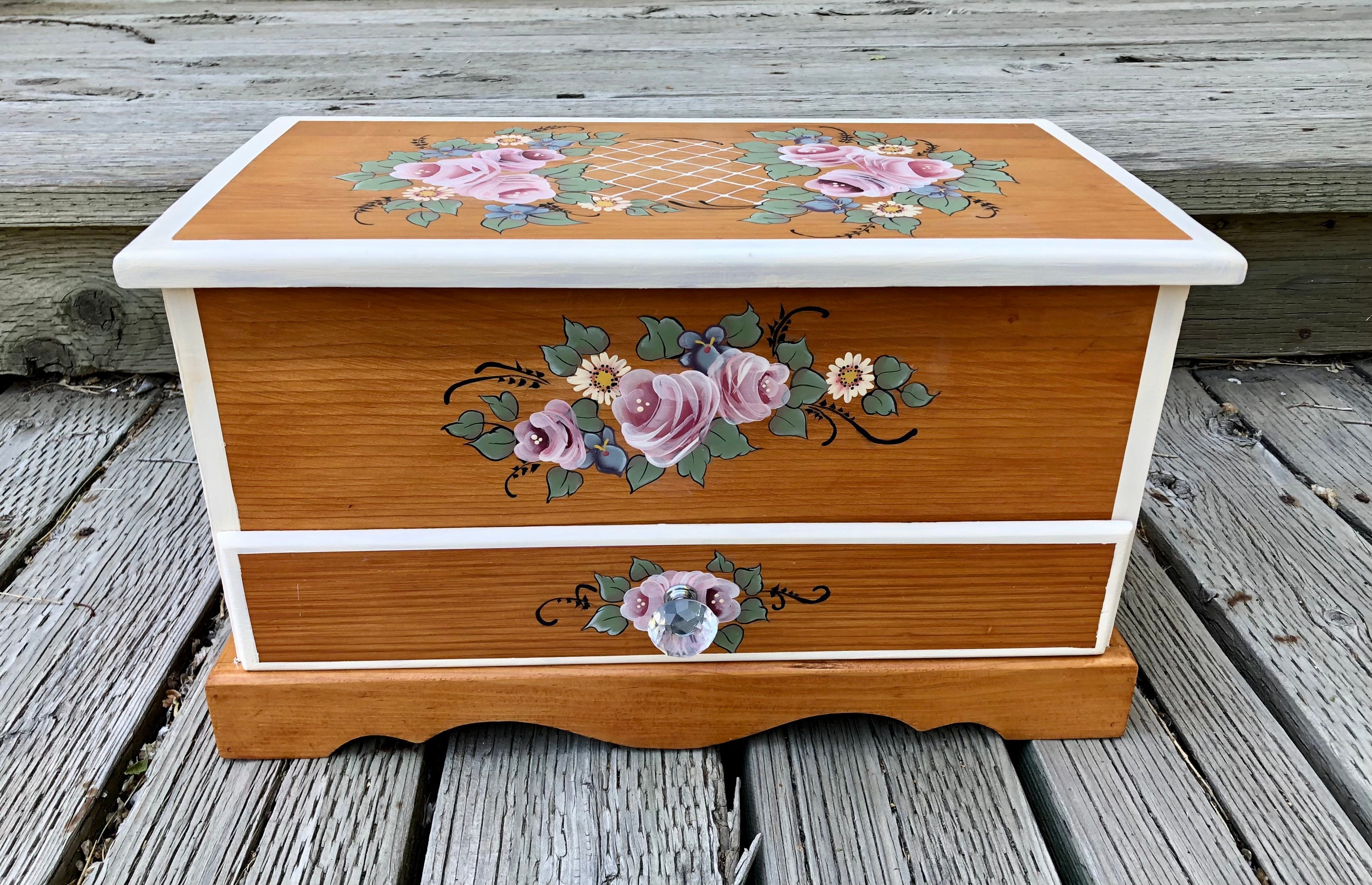 Pequeño cofre de madera vintage con cajón tole rosas pintadas | Etsy
