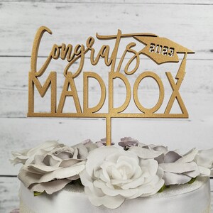 Custom Graduation Cake Topper, Class of 2025 Name & Cap, Personalized Grad Cake Topper, Congrats Grad Graduation Party Decor - Sturdy Wood
