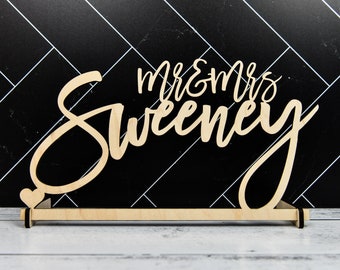 Personalized Wedding sign, Mr & Mrs Sign, Custom Wedding Name Sign, Personalized Last Name Sign, Sweetheart Table Sign, Head Table Decor