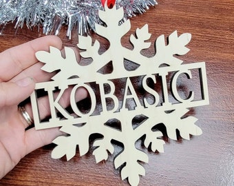 Personalized Christmas Ornament Snowflake, Custom Name Snowflake Wood Ornaments, Wooden Christmas Ornament, Gift for couple, kids, employees