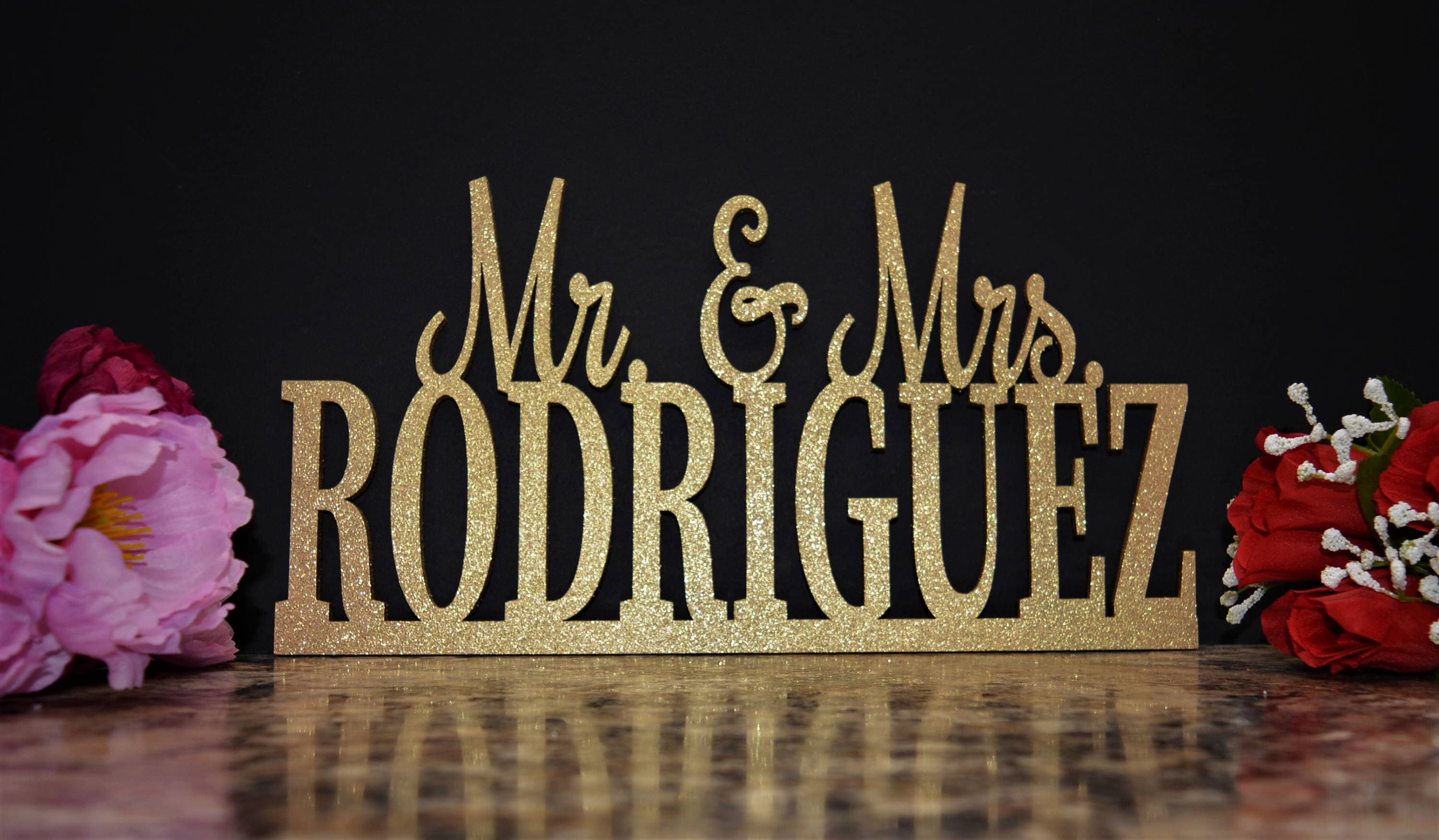 Custom Wedding Name Sign, Mr and Mrs Sign, Personalized Wedding Name sign, Wood sign, Sweetheart Table Centerpiece, Head Table signage decor