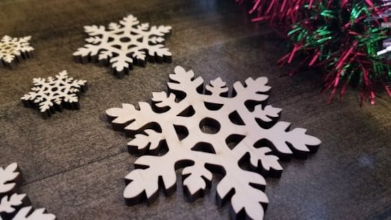 72 Pcs Wooden Snowflakes for Crafts Wood Snowflake Cutouts Unfinished Wood  Snowflake Hanging Ornaments Blank Wooden Christmas Snowflakes for DIY