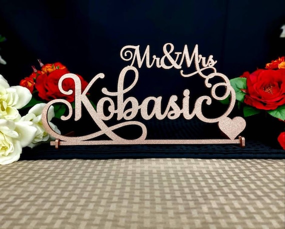 Custom Wedding sign, Personalized Mr & Mrs Wedding Name Sign, Script Personalized Last Name Sign, Sweetheart table Sign, Head Table Signage