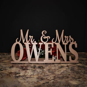 Custom Mr Mrs Sign, Wedding Last Name sign, Personalized Sweetheart table or Head table Centerpiece, Wood Family Name Sign, Gift For Couple