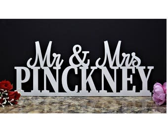 Mr & Mrs sign Wedding Name Sign. Custom Mr and Mrs Sign - Personalized Wedding Decor - Custom Name Sign - Custom Wood Surname Table sign
