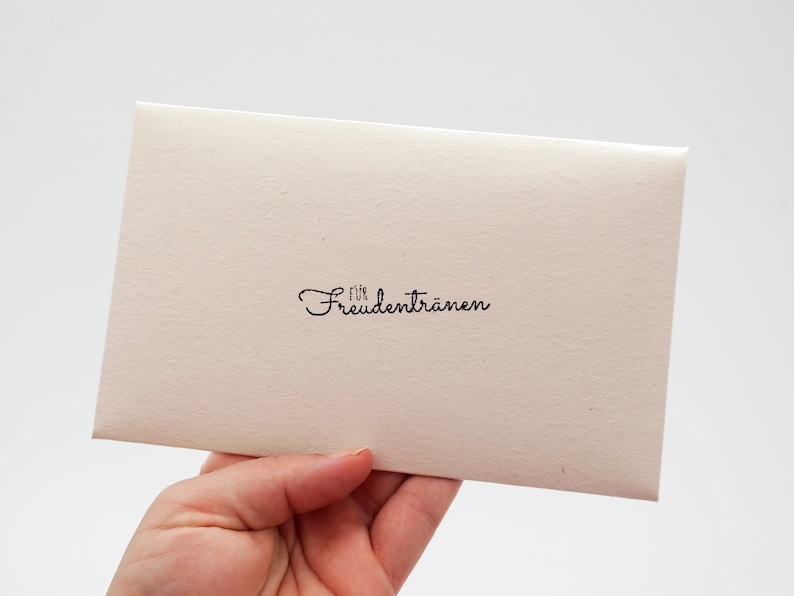 Wunschtext auf besticktem Taschentuch mit personalisiertem Text Einstecktuch mit Namen und Datum individuelle Gastgeschenke Hochzeit Bild 8