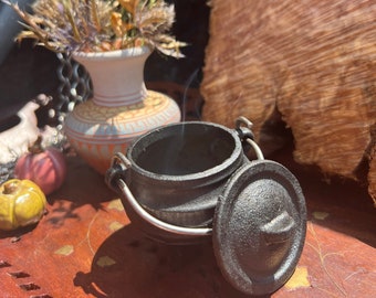 Small Fairy Sized Cast Iron Cauldron