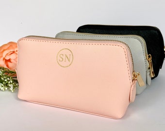 Personalised Faux Leather Monogram Makeup Bag, Bridesmaid Proposal, Makeup Bag, Wash Bag, Bridesmaid Gift, Cosmetic Bag.