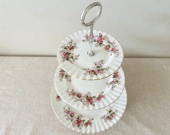 ハンドル付きケーキ皿 - ロイヤルアルバート - ラベンダーローズ、交換