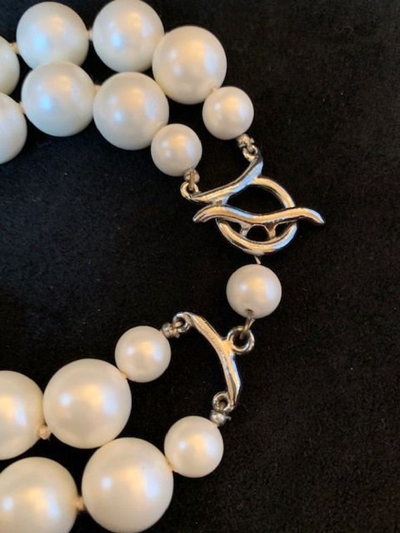 costume pearl necklace, bracelet, earrings - image 3