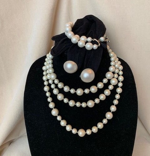 costume pearl necklace, bracelet, earrings - image 2