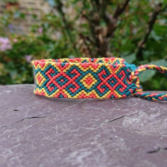 Friendship Bracelets : 13 Steps (with Pictures) - Instructables
