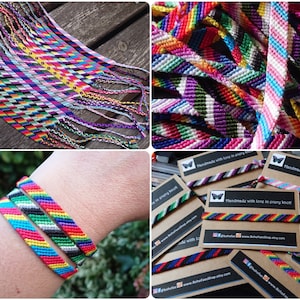 Puede incluir: Primer plano de una variedad de pulseras de amistad coloridas con diferentes patrones de banderas del orgullo. Las pulseras est&aacute;n hechas a mano y tienen una etiqueta que dice "Handmade with love in every knot".