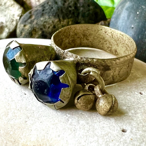 Bedouin Ring (Faceted Glass Gemstones, Bronze. 1950s): Size 6.75, Height .40"